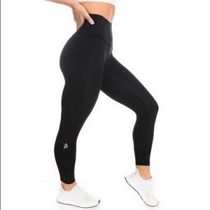The Alainah II Allure Legging - Smooth Black